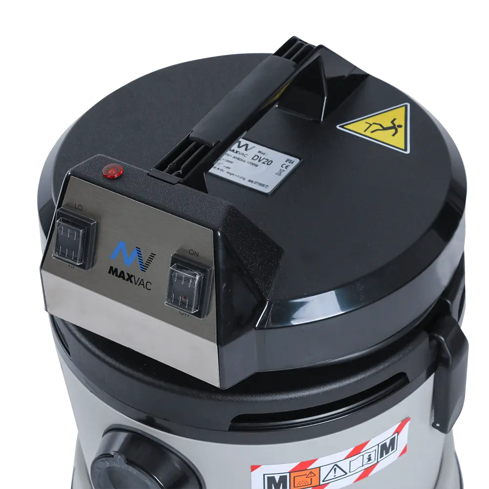 MAXVAC 20L M-Class Vacuum with manual Filter-Clean, Complete Accessories Set