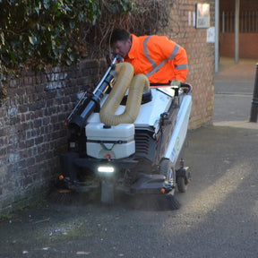 Ex-Demo MAXWIND PEDESTRIAN SWEEPER