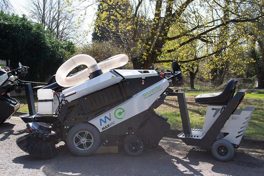 MAXVAC MAXWIND PEDESTRIAN SWEEPER