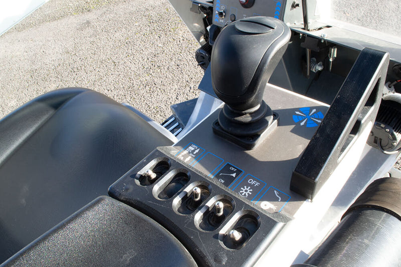 MAXVAC SMARTWIND PEDESTRIAN SWEEPER